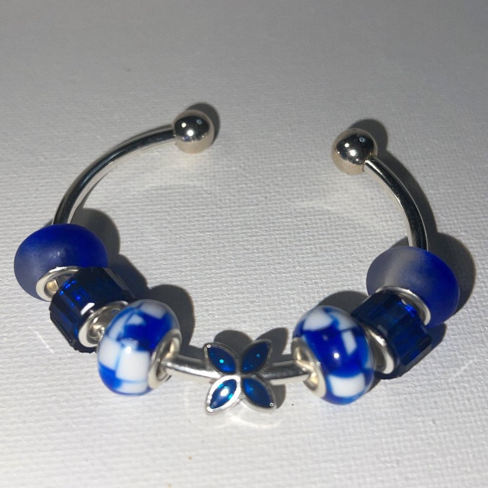 Girls Screw Clasp Bangle/Cuff Charm with European Large Hole Spacer Rhinestone L